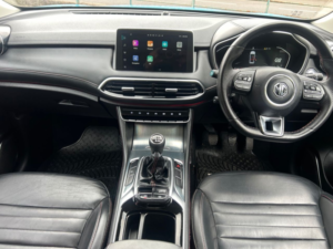 2024 MG MG Hs 1.5 T-Gdi Trophy SUV 5dr Petrol Manual Euro 6 (s/s) (162 Ps) in Blue — image 2