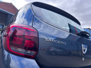 2017 Dacia Sandero Stepway 1.5 Dci Laureate Hatchback 5dr Diesel Manual Euro 6 (s/s) (90 Ps) in Grey — image 3