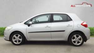 2010 Toyota Auris 1.33 Dual Vvt-I Tr Euro 4 (s/s) 5dr in Silver — image 6