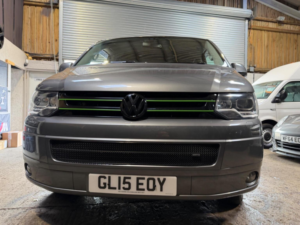 2015 Volkswagen Transporter 2.0 Bitdi T32 Highline Kombi DSG 4motion L3 H1 4dr in Grey — image 6