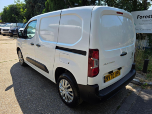 2021 Peugeot Partner 1.5 Bluehdi 1000 Professional Standard Panel Van Swb Euro 6 5dr in White — image 5