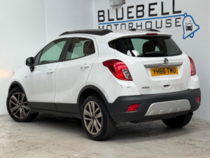 2016 Vauxhall Mokka 1.6i Exclusiv 2WD Euro 6 (s/s) 5dr in White — image 3