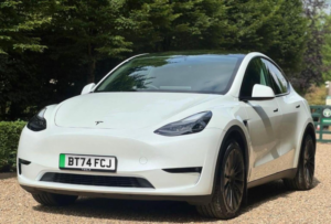 2024 Tesla Model Y (dual Motor) Long Range Auto 4wde 5dr in White — image 2