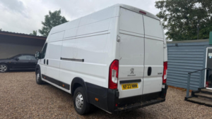 2023 Peugeot Boxer 2.2 Bluehdi 435 Professional Premium + L4 H3 Euro 6 (s/s) 5dr in White — image 3