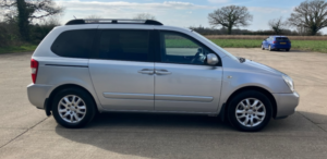 2009 Kia Sedona 2.9 Crdi Ts Wheel Chair Vehicle in Silver — image 4