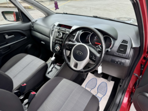 2011 Kia Venga 1.6 2 in Red — image 5