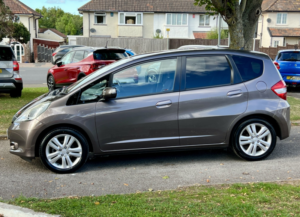 2014 Honda Jazz 1.4 I-Vtec Ex-T in Brown — image 4
