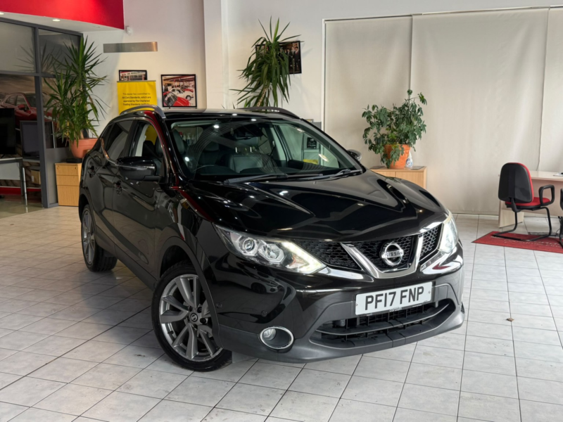2017 Nissan Qashqai 1.6 Dci Tekna in Black — image 1