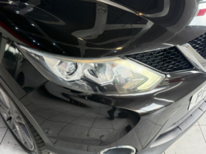 2017 Nissan Qashqai 1.6 Dci Tekna in Black — image 3