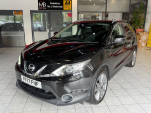 2017 Nissan Qashqai 1.6 Dci Tekna in Black — image 4