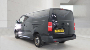2021 Vauxhall Vivaro 2.0 Turbo D 3100 Dynamic L2 H1 Euro 6 (s/s) 6dr in Black — image 3