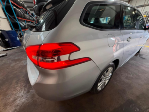 2017 Peugeot 308 Sw 1.6 Bluehdi Active Euro 6 (s/s) 5dr in Silver — image 5