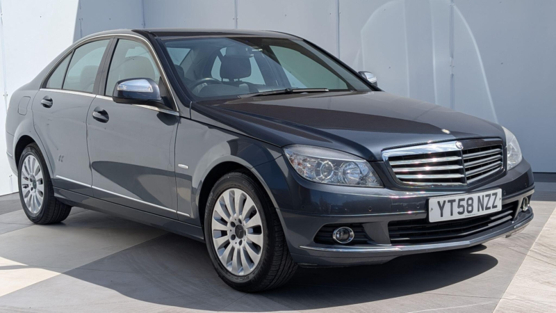 2008 Mercedes-Benz C Class 1.8 C180k Elegance Auto Euro 4 4dr in Grey — image 1