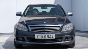 2008 Mercedes-Benz C Class 1.8 C180k Elegance Auto Euro 4 4dr in Grey — image 2