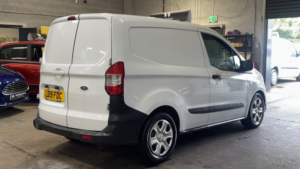 2019 Ford Transit Courier 1.5 Tdci Trend Diesel White 5dr No Vat+workready+1 Keeper in White — image 6