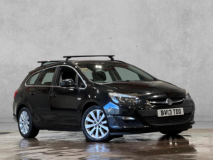 2013 Vauxhall Astra 1.3 Cdti Ecoflex Tech Line Sports Tourer Euro 5 (s/s) 5dr in Black — image 5