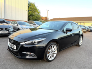 2018 Mazda Mazda3 1.5 Skyactiv-D Sport Nav Euro 6 (s/s) 5dr in Black — image 4