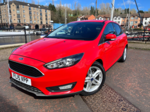 2015 Ford Focus 1.0 T Ecoboost Zetec in Red — image 2