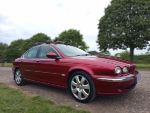 2005 Jaguar X-Type 2.5 V6 Se (awd) 4dr in Red — image 2