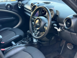 2015 MINI Countryman 2.0 Cooper D Auto Euro 5 5dr in Grey — image 2