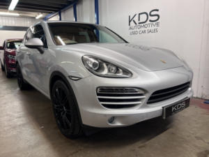 2013 Porsche Cayenne 3.0 Td V6 in Silver — image 2