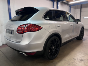 2013 Porsche Cayenne 3.0 Td V6 in Silver — image 4