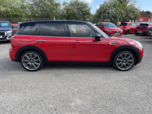 2017 MINI Clubman 1.5 Clubman Cooper in Red — image 5
