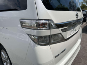 2014 Toyota Vellfire 3.5 V6 V Premium SEAT Edition 5dr 7 Seats in White — image 6