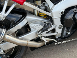 2001 Yamaha Yzf-R1 R1 in Red — image 6