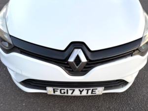 2017 Renault Clio 1.2 16v Play Euro 6 5dr in White — image 6