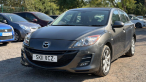 2011 Mazda Mazda3 1.6 Ts2 Euro 5 5dr in Grey — image 3