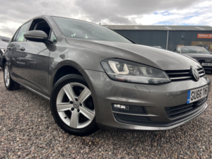 2016 Volkswagen Golf 1.4 Tsi Bluemotion Tech Match Edition in Grey — image 3