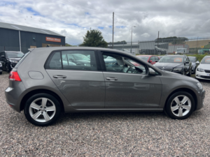 2016 Volkswagen Golf 1.4 Tsi Bluemotion Tech Match Edition in Grey — image 5