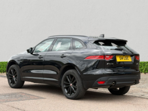 2020 Jaguar F-Pace 2.0 P250i Chequered Flag SUV 5dr Petrol Auto AWD Euro 6 (s/s) (250 Ps) in Black — image 5