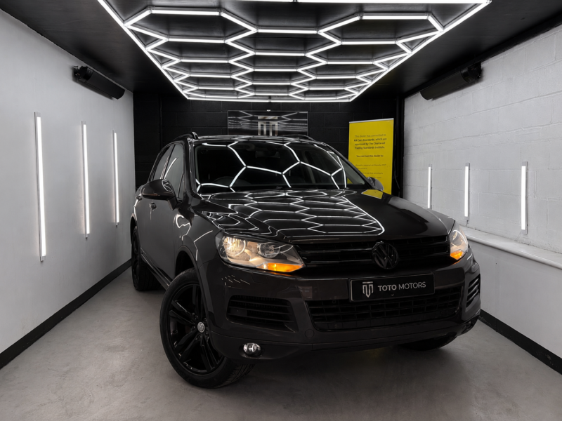 2012 Volkswagen Touareg 3.0 Tdi V6 Bluemotion Tech Se in Grey — image 1