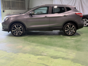 2014 Nissan Qashqai 1.6 Dci Tekna in Grey — image 4