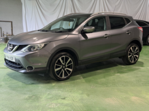 2014 Nissan Qashqai 1.6 Dci Tekna in Grey — image 5