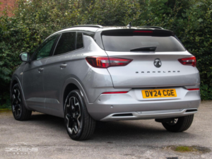 2024 Vauxhall Grandland 1.2 Turbo Ultimate Euro 6 (s/s) 5dr in Grey — image 5
