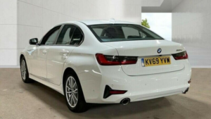 2019 BMW 3 Series 2.0 320d Se Auto Euro 6 (s/s) 4dr in White — image 3