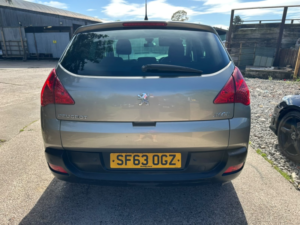 2013 Peugeot 3008 1.6 Hdi Active in Grey — image 5