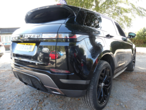 2019 Land Rover Range Rover Evoque 2.0 D180 R-Dynamic Se SUV 5dr Diesel Auto 4WD Euro 6 (s/s) (180 Ps) in Black — image 3