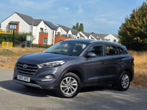2017 Hyundai Tucson 1.7 Crdi Blue Drive Se Nav SUV 5dr Diesel Manual Euro 6 (s/s) (116 Ps) in Grey — image 3
