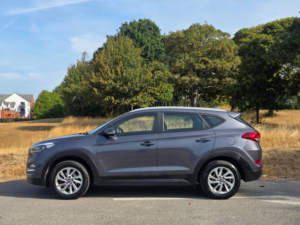 2017 Hyundai Tucson 1.7 Crdi Blue Drive Se Nav SUV 5dr Diesel Manual Euro 6 (s/s) (116 Ps) in Grey — image 4