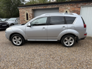 2011 Peugeot 4007 2.2 Hdi Gt in Silver — image 4