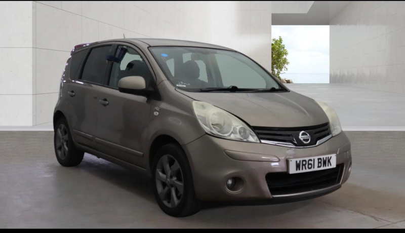 2011 Nissan Note 1.6 16v N-Tec Hatchback 5dr Petrol Auto Euro 5 (110 Ps) in Beige — image 1