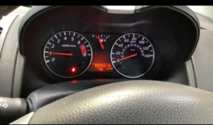 2011 Nissan Note 1.6 16v N-Tec Hatchback 5dr Petrol Auto Euro 5 (110 Ps) in Beige — image 6