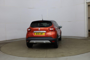 2016 Renault Captur 1.5 Dci Energy Signature Nav Auto Euro 6 (s/s) 5dr in Red — image 4