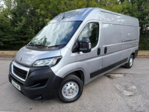 2022 Peugeot Boxer 2.2 Bluehdi 335 Professional L3 H2 Euro 6 (s/s) 5dr in Grey — image 3