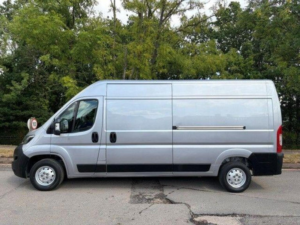 2022 Peugeot Boxer 2.2 Bluehdi 335 Professional L3 H2 Euro 6 (s/s) 5dr in Grey — image 4