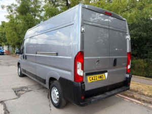 2022 Peugeot Boxer 2.2 Bluehdi 335 Professional L3 H2 Euro 6 (s/s) 5dr in Grey — image 5